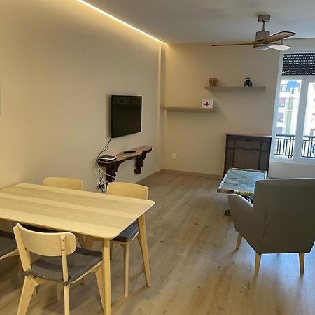 Apartamentos Gyc Vistas A Santo Domingo 레온 외부 사진