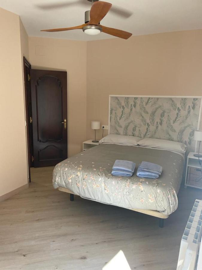 Apartamentos Gyc Vistas A Santo Domingo 레온 외부 사진