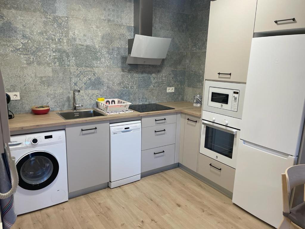 Apartamentos Gyc Vistas A Santo Domingo 레온 외부 사진