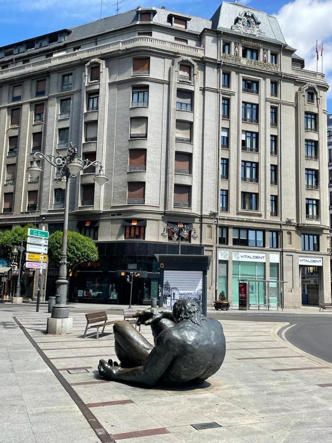 Apartamentos Gyc Vistas A Santo Domingo 레온 외부 사진